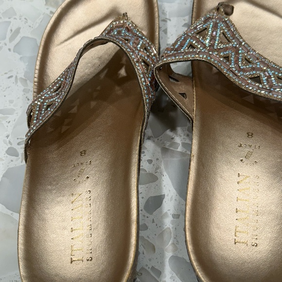 2 pairs of sandals - Picture 9 of 11